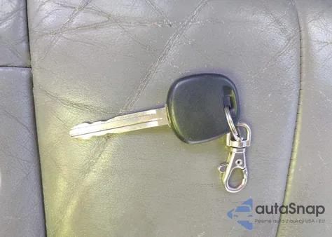 2002 Toyota Avalon Xl from USA, damaged, VIN 4T1BF28BX2U229060